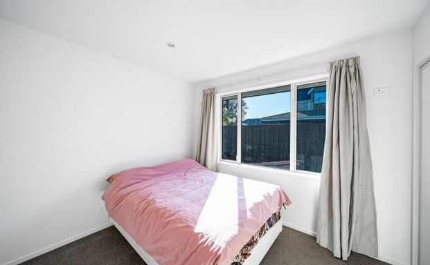 64 Englefield Road - Photo 1