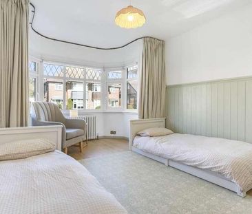 Mill Drive, Hove, BN3 - Photo 4