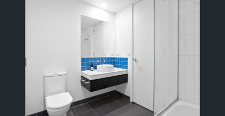 Coastal Comfort Meets City Convenience - Photo 5