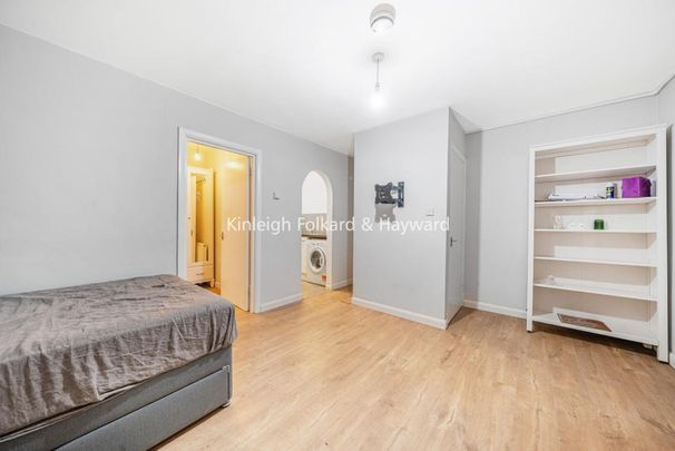 Belsize Grove, London NW3 - Photo 1