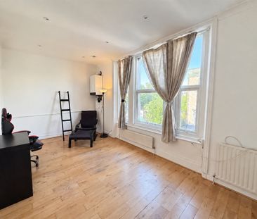 2 Bed Flat, Ladbroke Grove, W10 - Photo 1