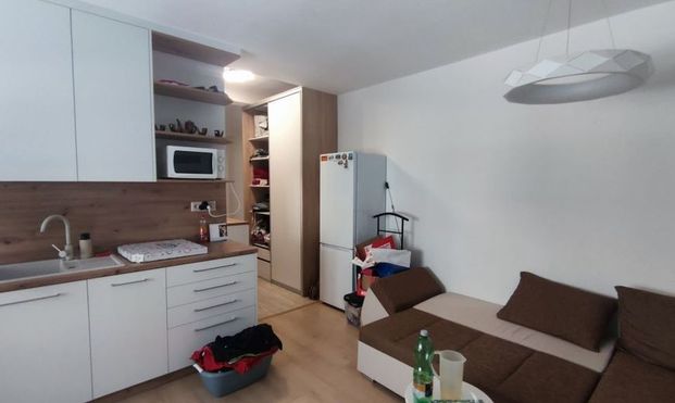 Prenájom 2,5 izbový byt Zvolen - Fotografia 1