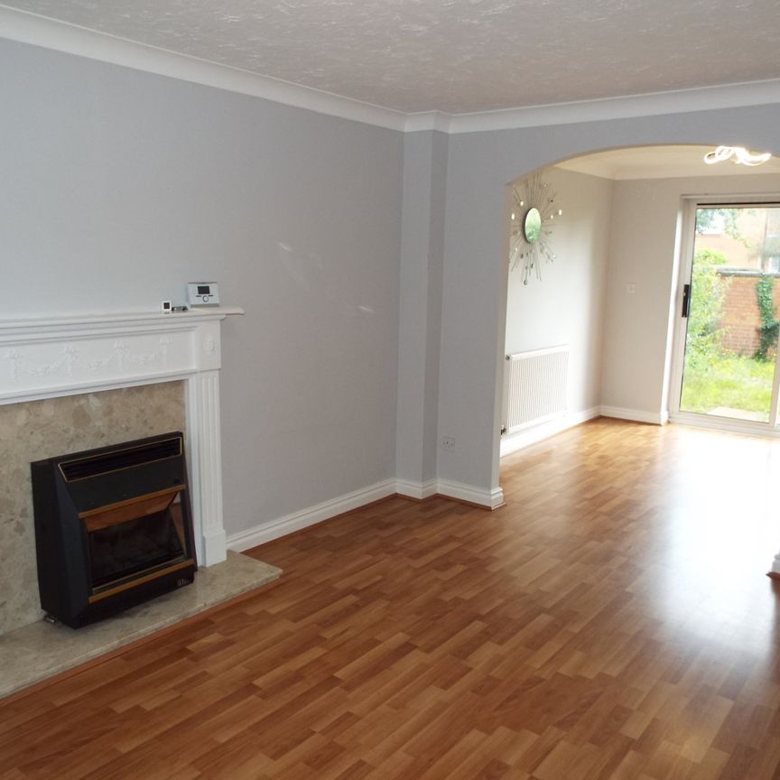 Oakleigh Avenue, Mansfield Woodhouse, ... - Photo 1