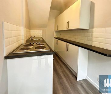 Emmanuel Terrace, Lockwood, Huddersfield, HD4 - Photo 2