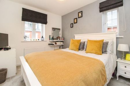 2 bedroom semi-detached house to rent - Photo 5