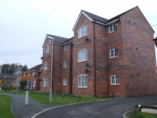 2 bedroom flat to rent - Photo 1