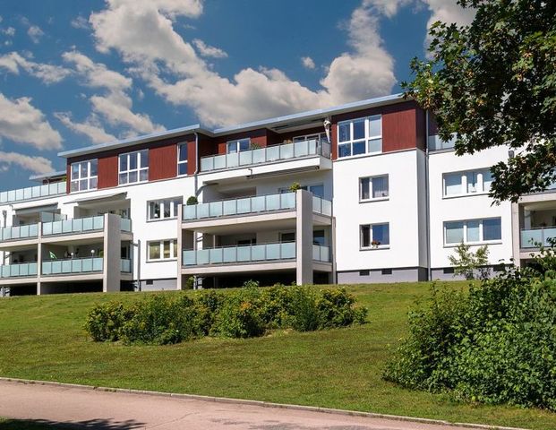 Wohntraum mit Seeblick: Exklusive Wohnung mit Dachterrasse und SieMatic-Küche - Foto 1