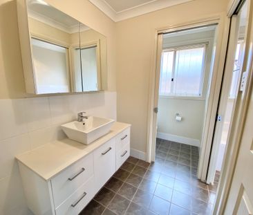 Bright and Airy 3 Bedroom Home - Photo 6