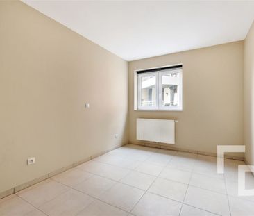 Lichtrijk appartement aan de stadsrand van Ieper. - Photo 1