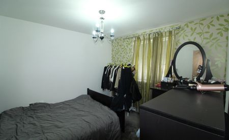 Swarcliffe Approach, LS14 - Photo 2