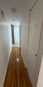 Beau 4½ à louer A 2 minutes à pied du métro + terminus Cartier - Photo 4