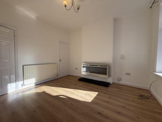 2 bedroom terraced house to rent - Photo 1