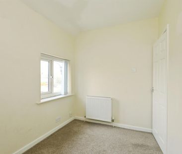 Essex Road - Photo 3