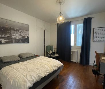 CHARMANT T4 PLACE DES CARMES AVEC GARAGE - Photo 4