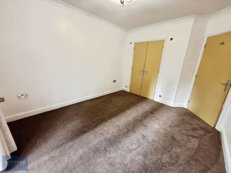 2 bedroom Flat To Let - Photo 4