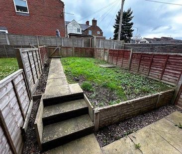 2 bedroom terraced house to rent - Photo 4