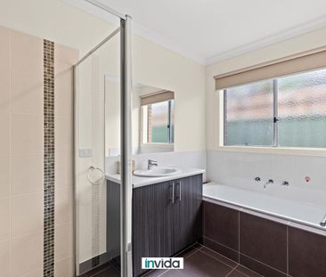 All-Inclusive Private Ensuite Living – Furnished Rooms Available Now - Photo 5