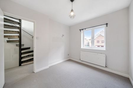 2 bedroom end of terrace house to rent - Photo 5