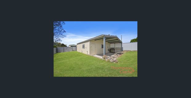 Amazing home with plenty of extras! - Photo 1