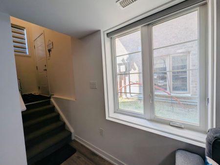 For Lease - 205 West Oak Trail Unit# 28, Kitchener, Ontario - Photo 3