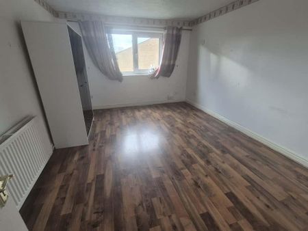 4 bedroom house to rent - Photo 2