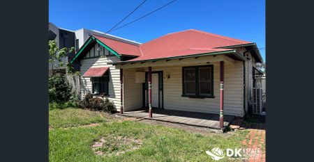 Comfortable & Convenient Living in the Heart of Sunshine - Photo 5