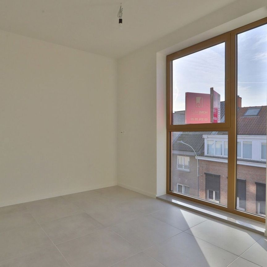 2 slpk BEN-appartement met terras en autostplts in Beveren! - Photo 1