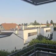 Wer sucht ein echtes ZUHAUSE und nicht nur eine Unterkunft? Sehr schöne neuwertige Wohnung, in 2 Minuten am Liesinger Bahnhof/ Bahnsteig, trotzdem Ruhelage und TOP ausgestattet - Photo 2