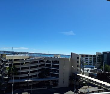3 x Double Bedroom Apartment With A Carpark - Photo 6