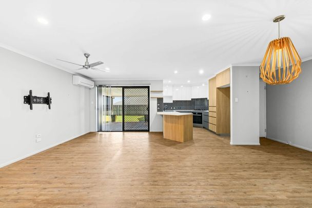 11 Banksdale Drive, Middle Ridge - Photo 1