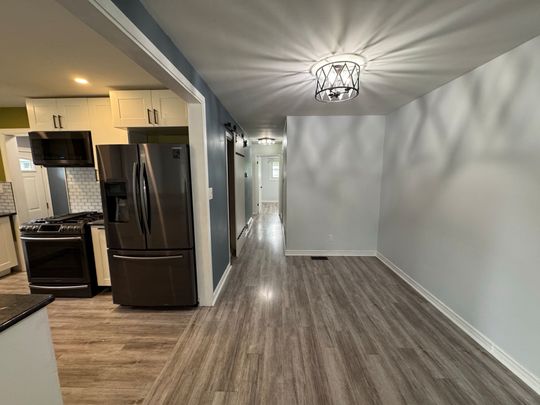 For Lease - 8 Lakehurst Drive, St. Catharines, Ontario - Photo 1