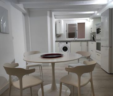 Piso de alquiler en Calle Columela, 38, Centro Histórico - Photo 2