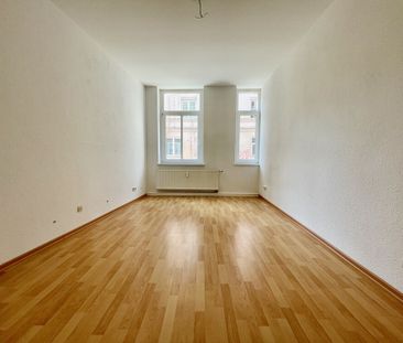 Ihre erste eigene Wohnung mit Einbauküche - Ideal für Singles oder ... - Foto 1
