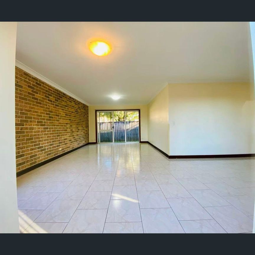 9/19-21 Wingate Avenue, Eastwood, NSW 2122 - Photo 1