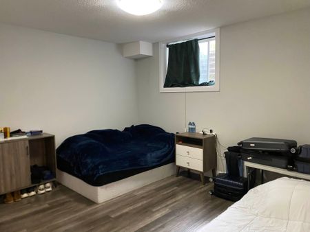 For Lease - 2783 Oriole Drive, London South, Ontario - Photo 2