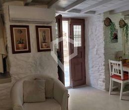 Studio/Γκαρσονιέρα για ενοικίαση - Σύρος, - Φωτογραφία 1