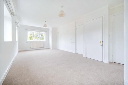 4 bedroom detached house to rent - Photo 5