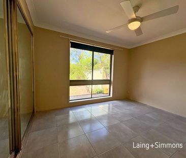 27 Barnard Cres, Oakhurst, NSW 2761 - Photo 3