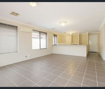 1/1 Peaceful Bay Prominade, Secret Harbour, WA 6173 - Photo 6