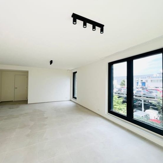 Appartement te huur - Photo 1