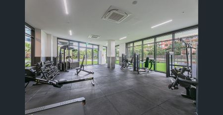 Stunning 1-Bedroom Apartment in the Heart of Homebush - Photo 5