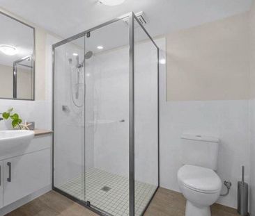 Spacious One Bedroom Apartment! - Photo 5