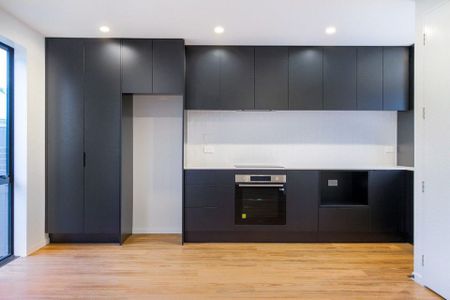 Modern 2 bedroom, 2 bathroom townhouse - Photo 3