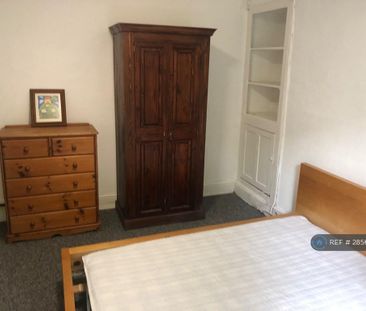 2 bedroom flat to rent - Photo 6