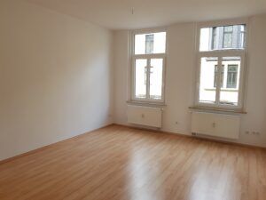 Antonstr. 40, Wohnung 5 ~~~ Balkon, Bad mit Wanne und Dusche, Abstellraum, Abstellraum im Treppenhaus - Photo 1