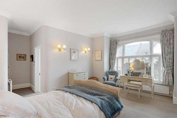 Drakefield Road, Heaver Estate, London, SW17 - Photo 1