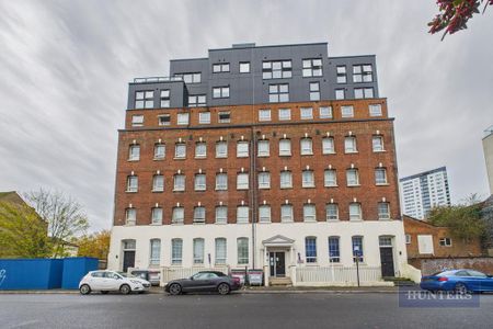 2 bedroom flat to rent - Photo 3