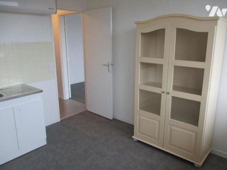 Seclin, studio 30 m 2 avec cuisine séparée, résidence Philippe de Girard. 485€ et 50€ ch - Photo 5