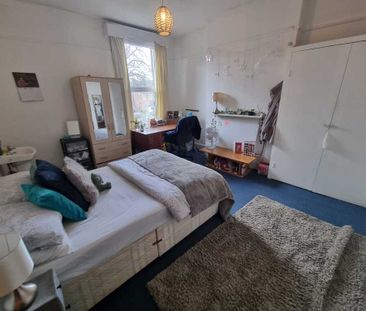 7 Bed Student Accommodation - Photo 6