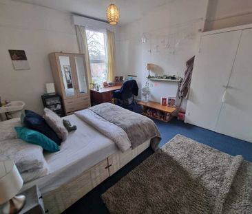 7 Bed Student Accommodation - Photo 4